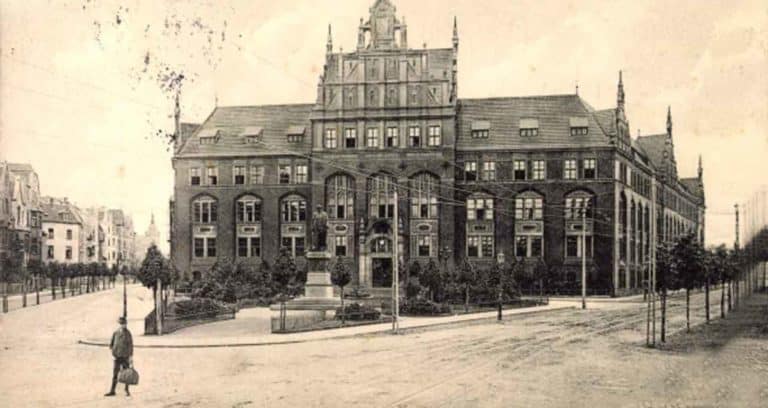 Ehemalige Reichsbahndirektion am Bismarckplatz