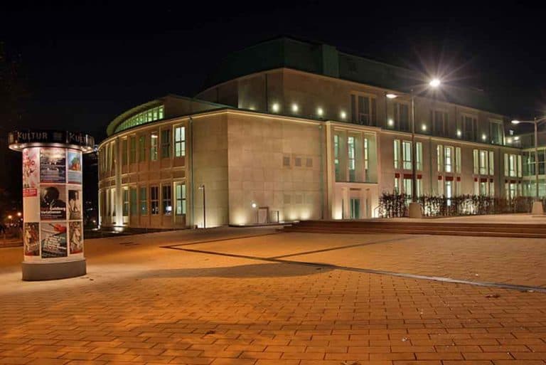 Philharmonie Essen bei Nacht