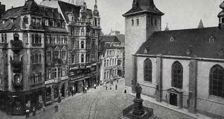 Historische Ansicht von Markt und Krupp-Denkmal