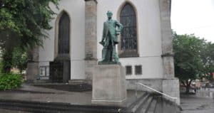 Das Denkmal vor der Marktkirche