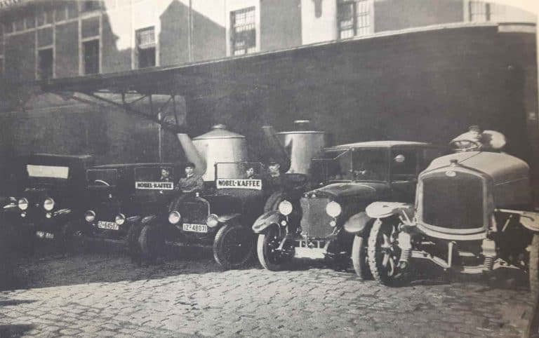 Lieferwagen der Nobel-Kaffeewerke